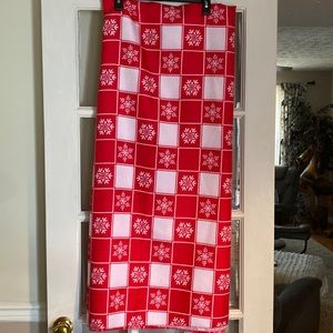 Christmas tablecloth. 57 in x 80 in rectangle tablecloth